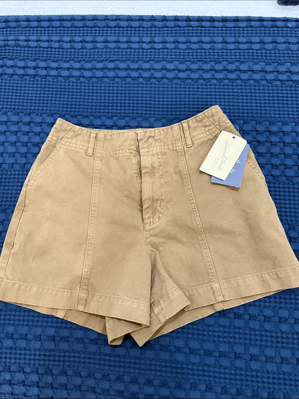 Universal Thread High-Rise Khaki Women’s Shorts